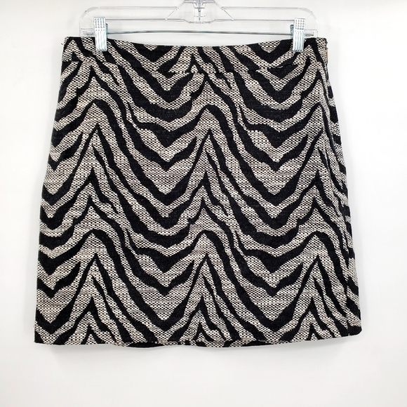Banana Republic Heritage Gray Black Striped Animal Print Mini Skirt - Picture 1 of 8